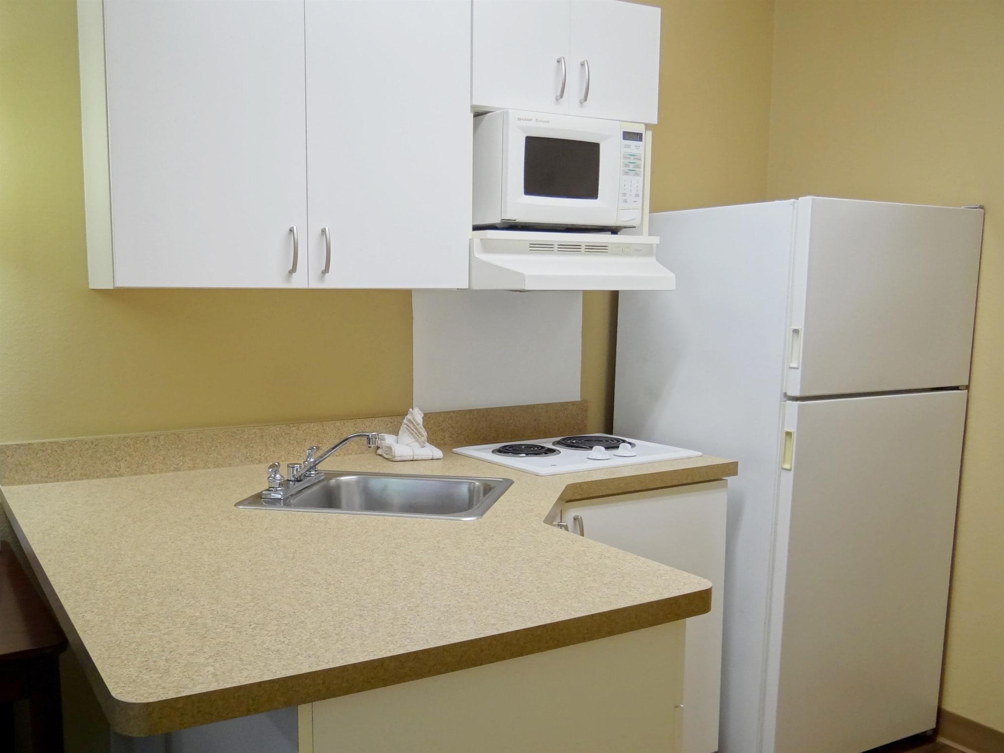 Extended Stay America Select Suites - Columbia - Ft Jackson Екстериор снимка