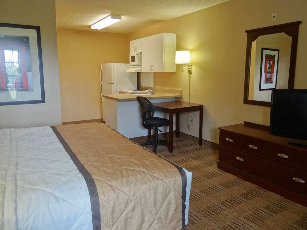 Extended Stay America Select Suites - Columbia - Ft Jackson Стая снимка