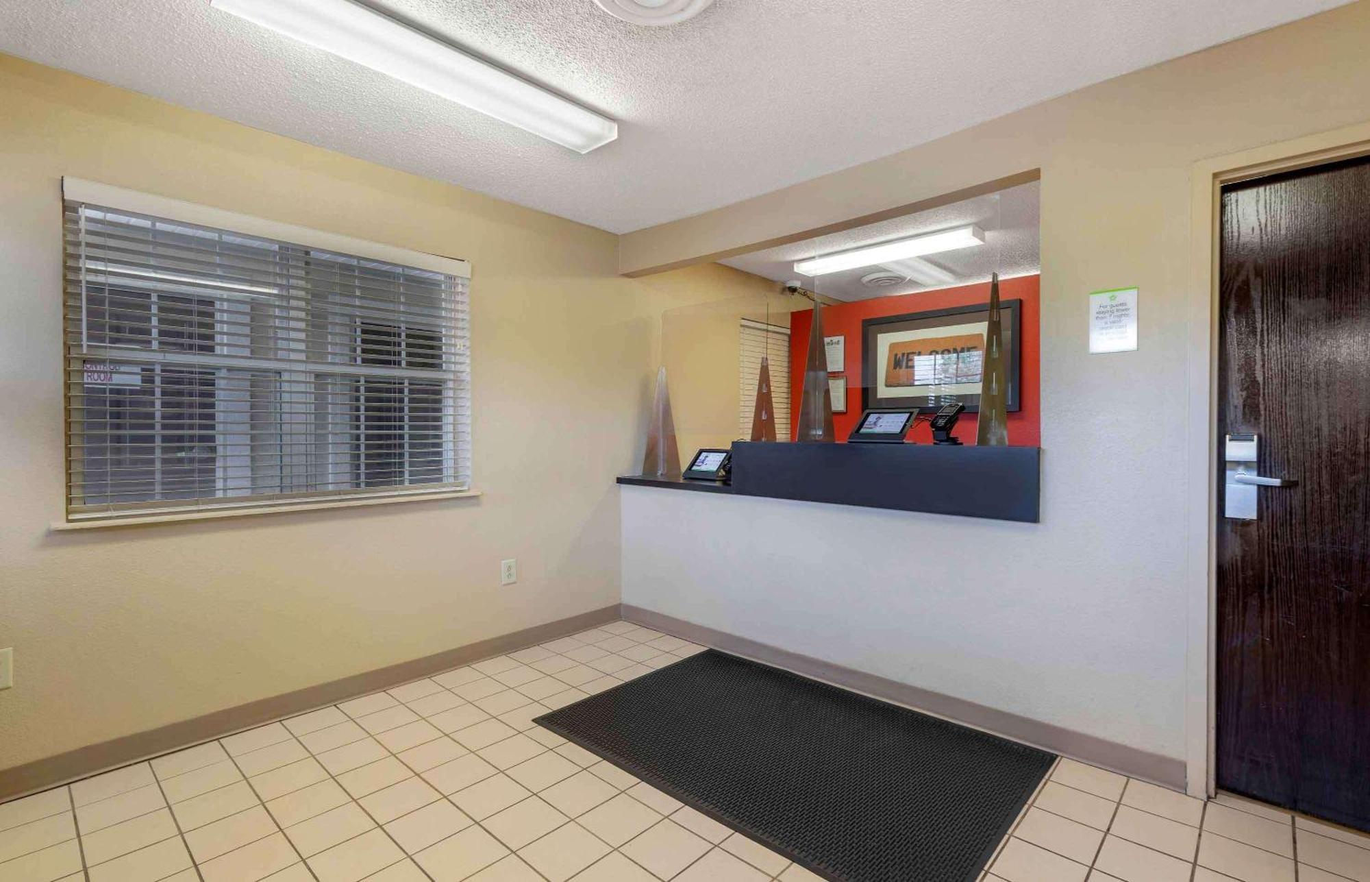 Extended Stay America Select Suites - Columbia - Ft Jackson Екстериор снимка